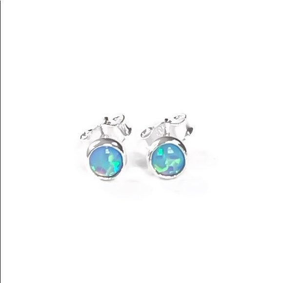 925 Sterling Silver 4MM Genuine Australian Blue Fire Opal Gemstone Stud Earrings - Picture 5 of 8